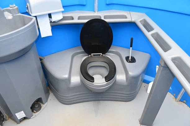 Porta potty delivery and setup in West Chatham, MA